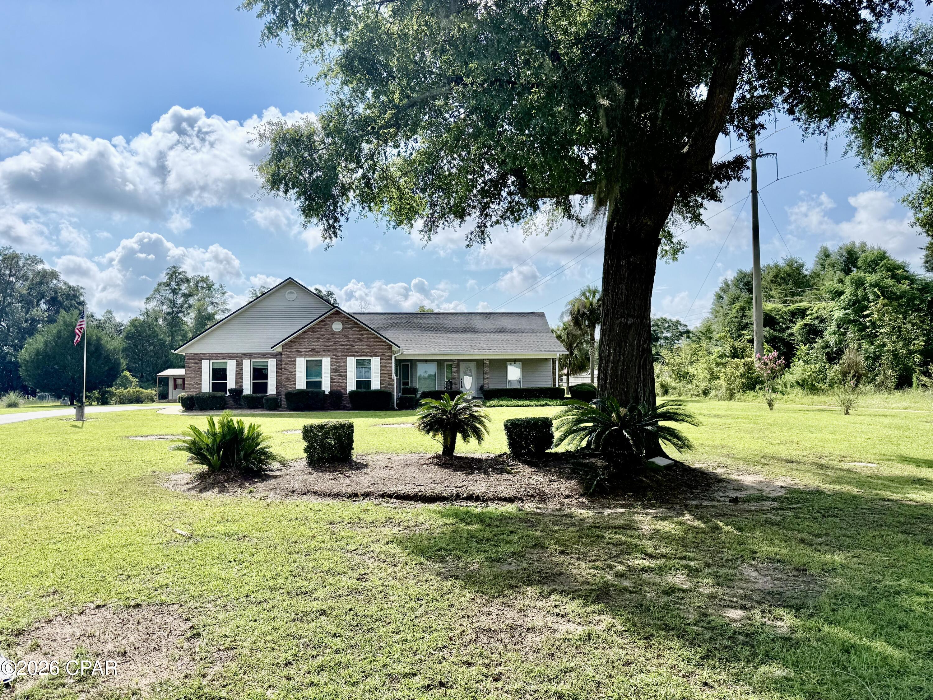 2816 Jackson Bluff Road Marianna, FL 32446 - Photo 2 of 37