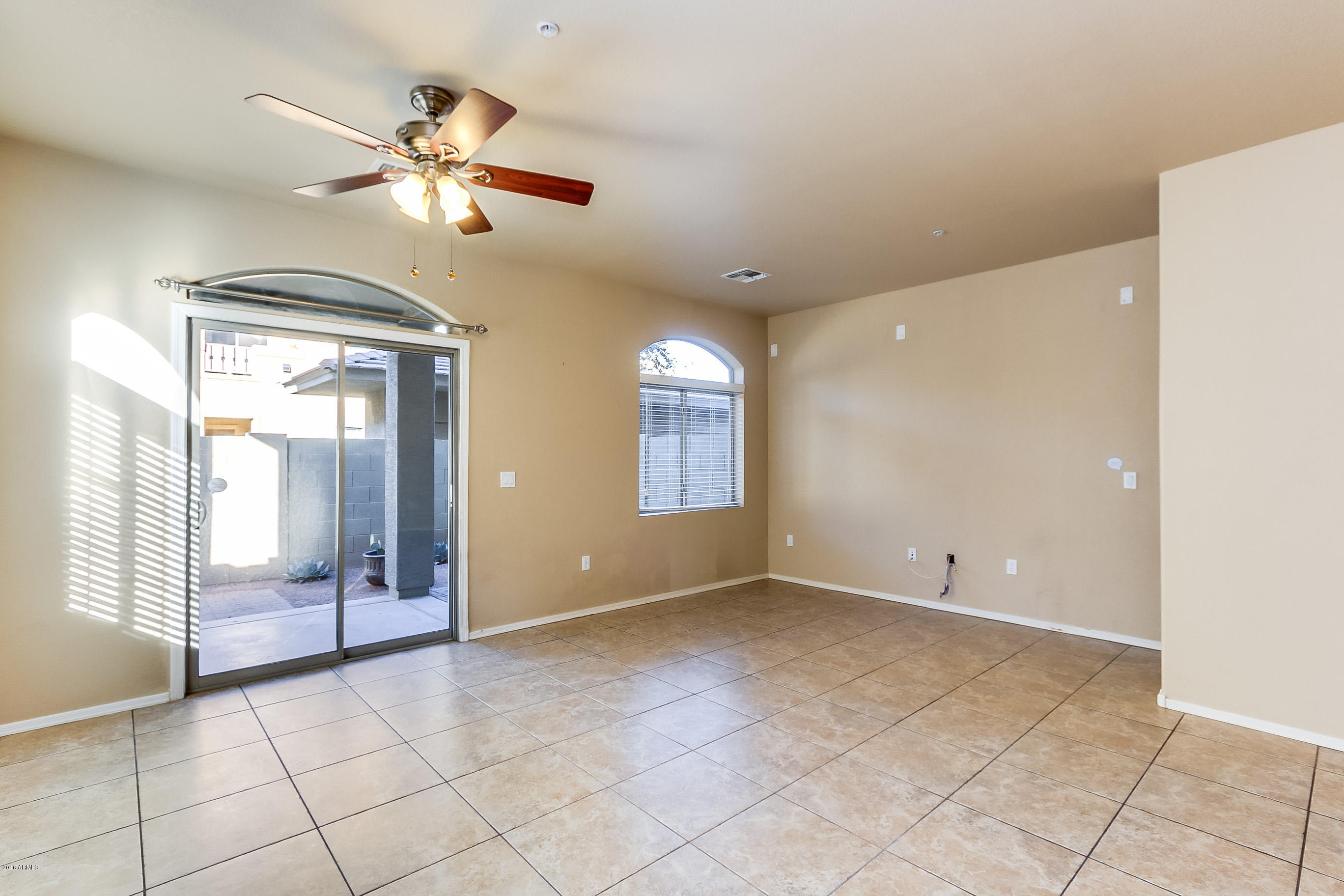 2402 East 5th Street, Unit 1402 Tempe, AZ 85288 - Photo 13 of 32 5th - 020