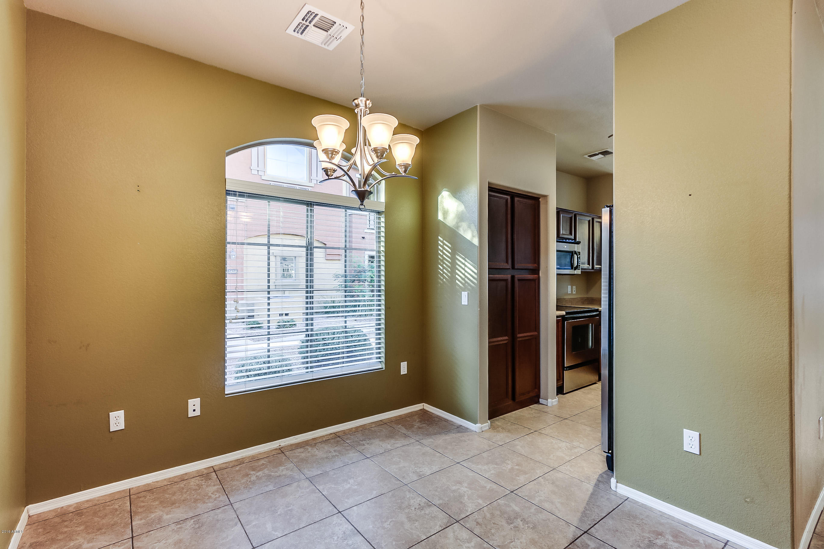 2402 East 5th Street, Unit 1402 Tempe, AZ 85288 - Photo 9 of 32 5th - 015