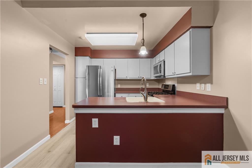 53 Winthrop Road, Unit 53F Monroe Township, NJ 08831 - Photo 7 of 30