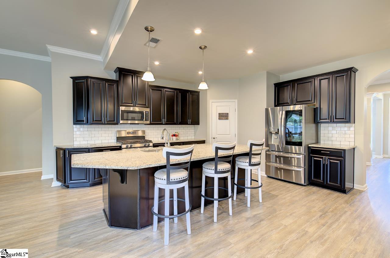 12 Mohegan Way Greenville, SC 29607 - Photo 11 of 36 Gallery Image 11