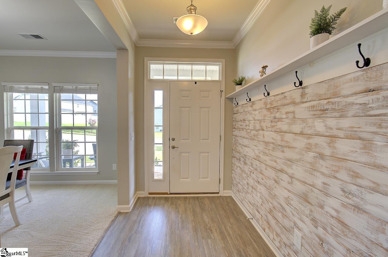 12 Mohegan Way Greenville, SC 29607 - Photo 8 of 36 Gallery Image 8