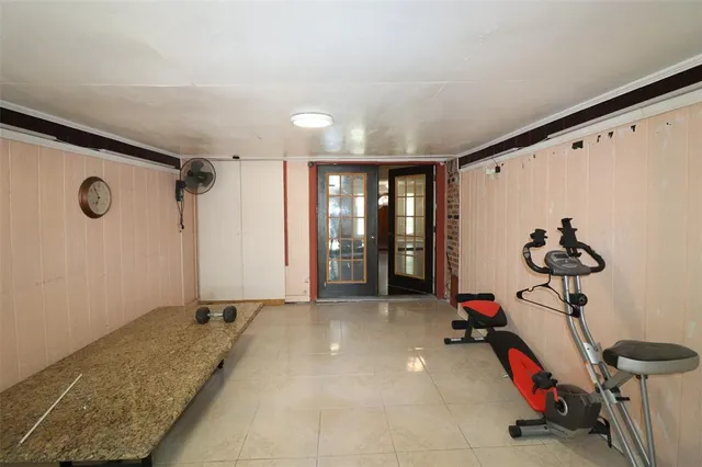 a view of a backyard of the house