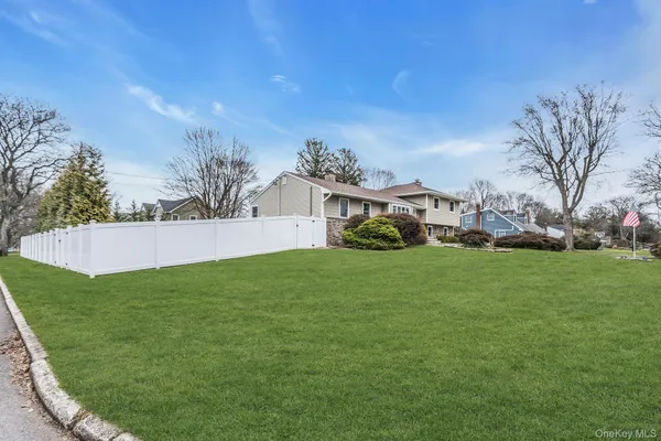 $979,000 | 5 Nita Street, East Northport, NY 11731