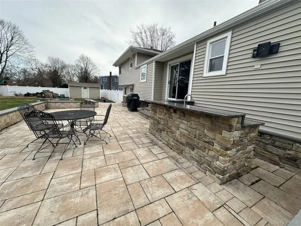 $979,000 | 5 Nita Street, East Northport, NY 11731