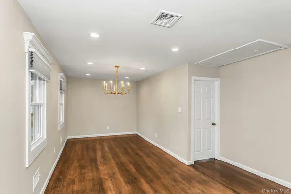 $979,000 | 5 Nita Street, East Northport, NY 11731