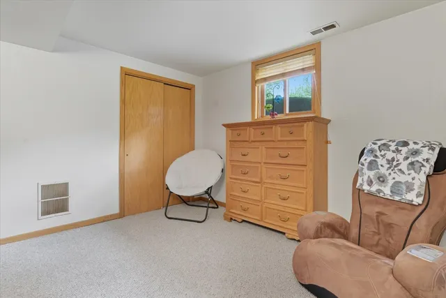 $318,900 | 851 Glenview Avenue, Mundelein, IL 60060