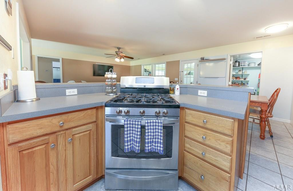 648 A North Sandy Hook Road Shawboro, NC 27973 - Photo 8 of 31 Gallery Image 8