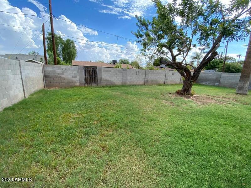 2239 East Roma Avenue Phoenix, AZ 85016 - Photo 14 of 15 IMG-7620