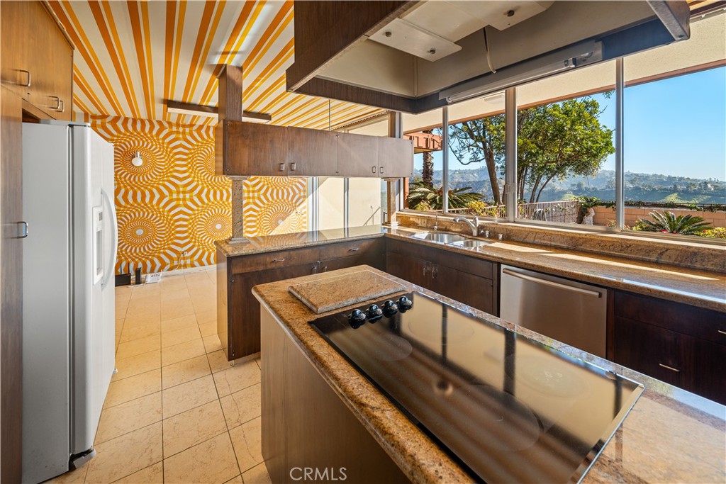 1470 Laurel Way Beverly Hills, CA 90210 - Photo 18 of 54