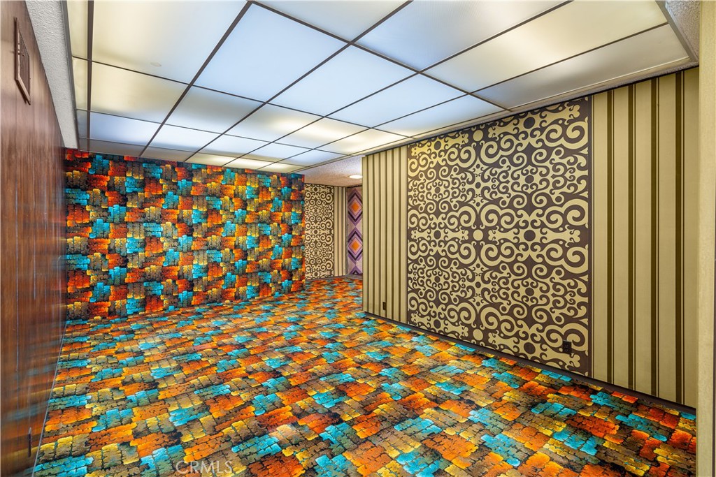 1470 Laurel Way Beverly Hills, CA 90210 - Photo 21 of 54