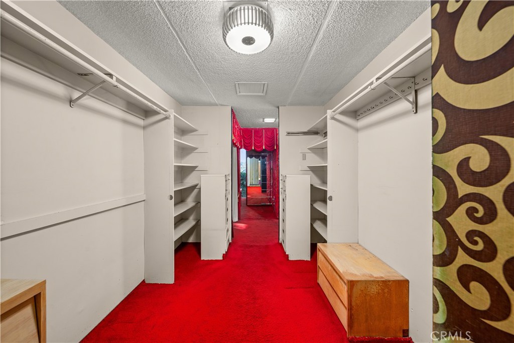 1470 Laurel Way Beverly Hills, CA 90210 - Photo 35 of 54