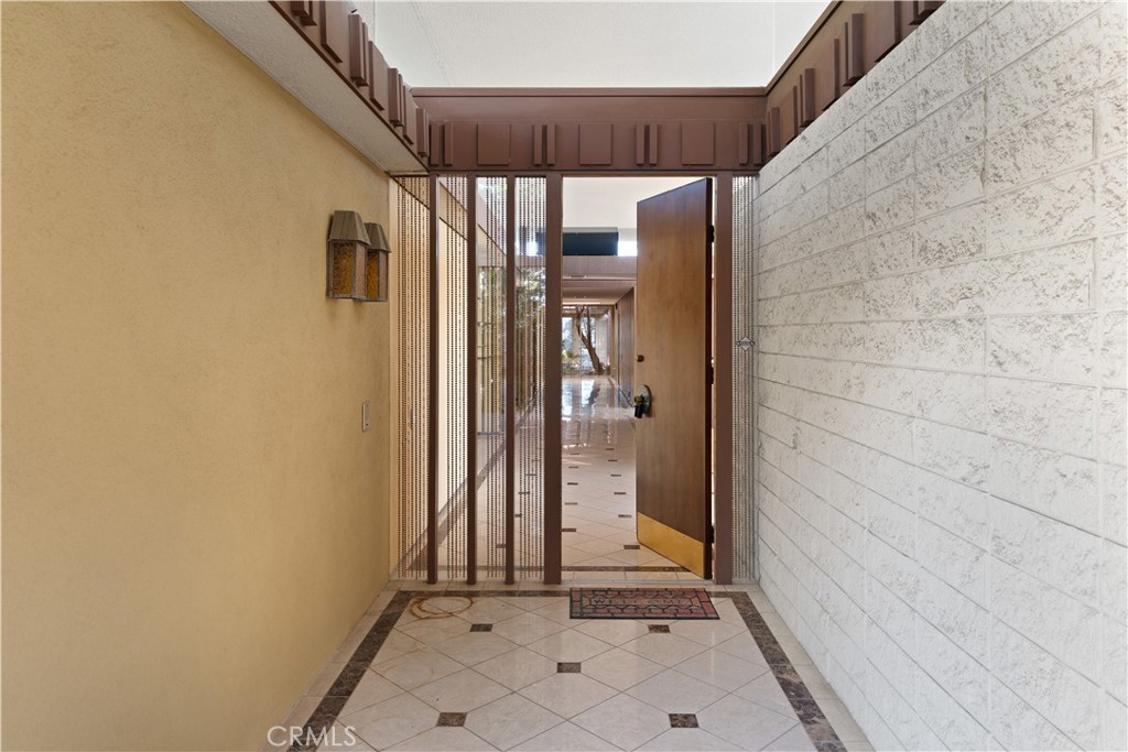 1470 Laurel Way Beverly Hills, CA 90210 - Photo 4 of 54