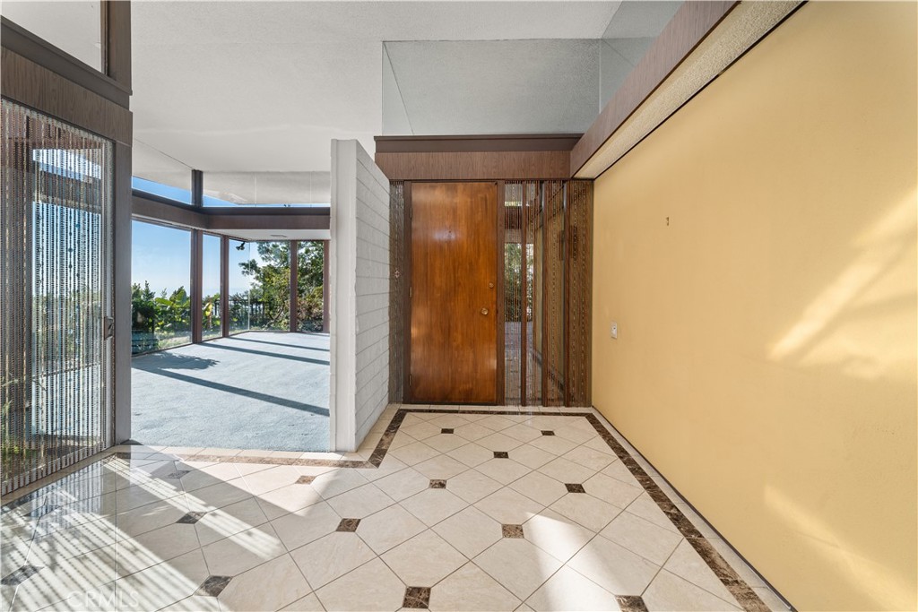 1470 Laurel Way Beverly Hills, CA 90210 - Photo 7 of 54