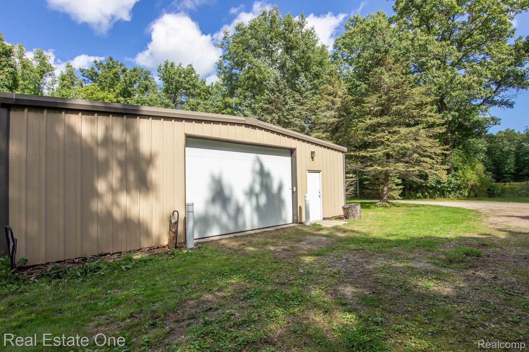 12395 Shaffer Road Davisburg, MI 48350 - Photo 49 of 53 IMG_1533.jpg