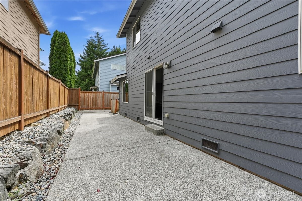 18319 8th Drive Southeast Bothell, WA 98012 - Photo 16 of 25