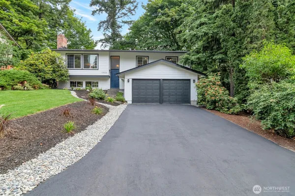 $1,150,000 | 10520 Northeast 136th Place, Kirkland, WA 98034