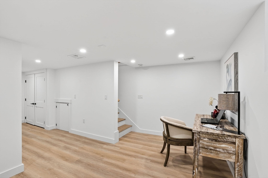 29 Laurel Street, Unit 29 Watertown, MA 02472 - Photo 19 of 25