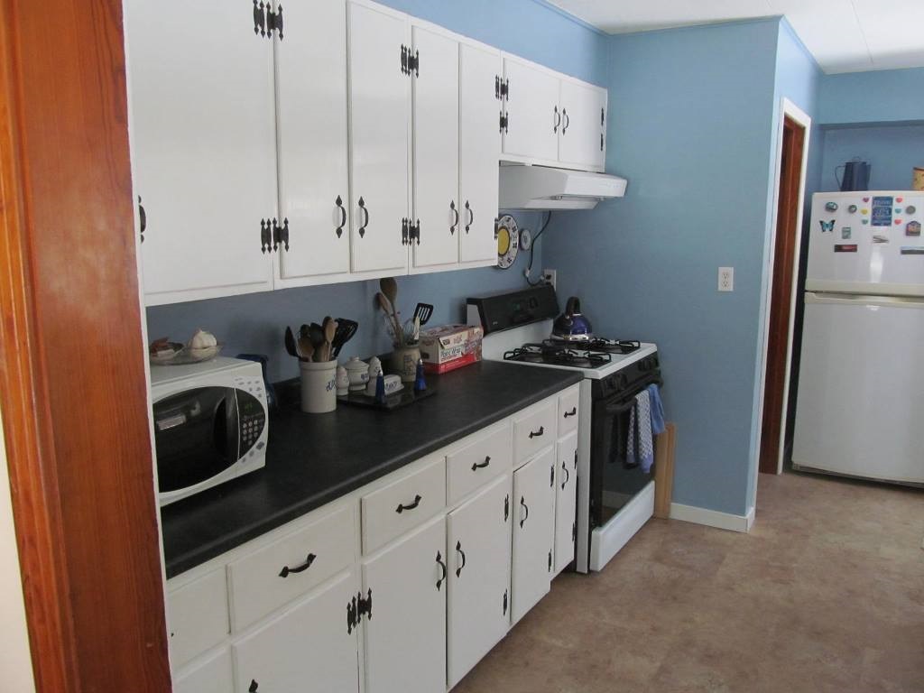 928 Back Mountain Road Windsor, VT 05089 - Photo 12 of 16 Gallery Image 12