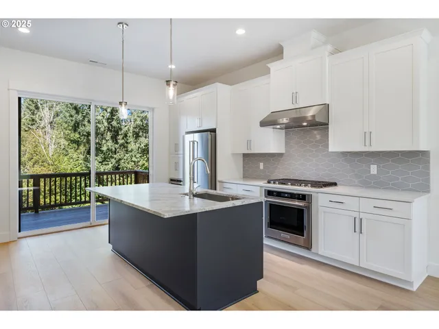 $774,000 | 16047 Northwest Holman Way, Unit L 59, Portland, OR 97229