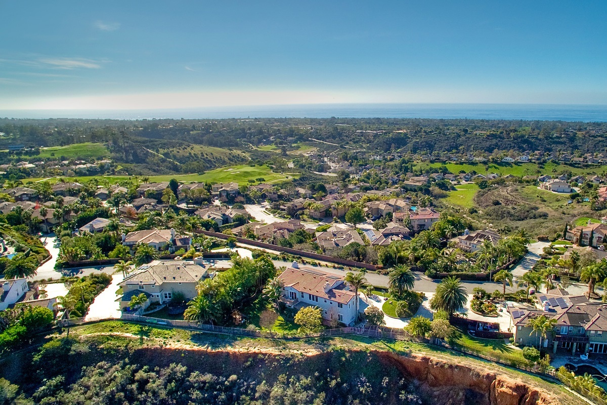 1709 Aryana Drive Encinitas, CA 92024 - Photo 2 of 25