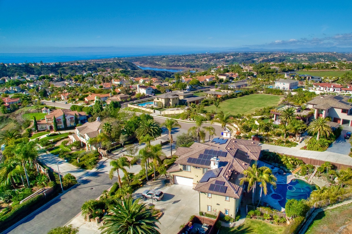 1709 Aryana Drive Encinitas, CA 92024 - Photo 18 of 25