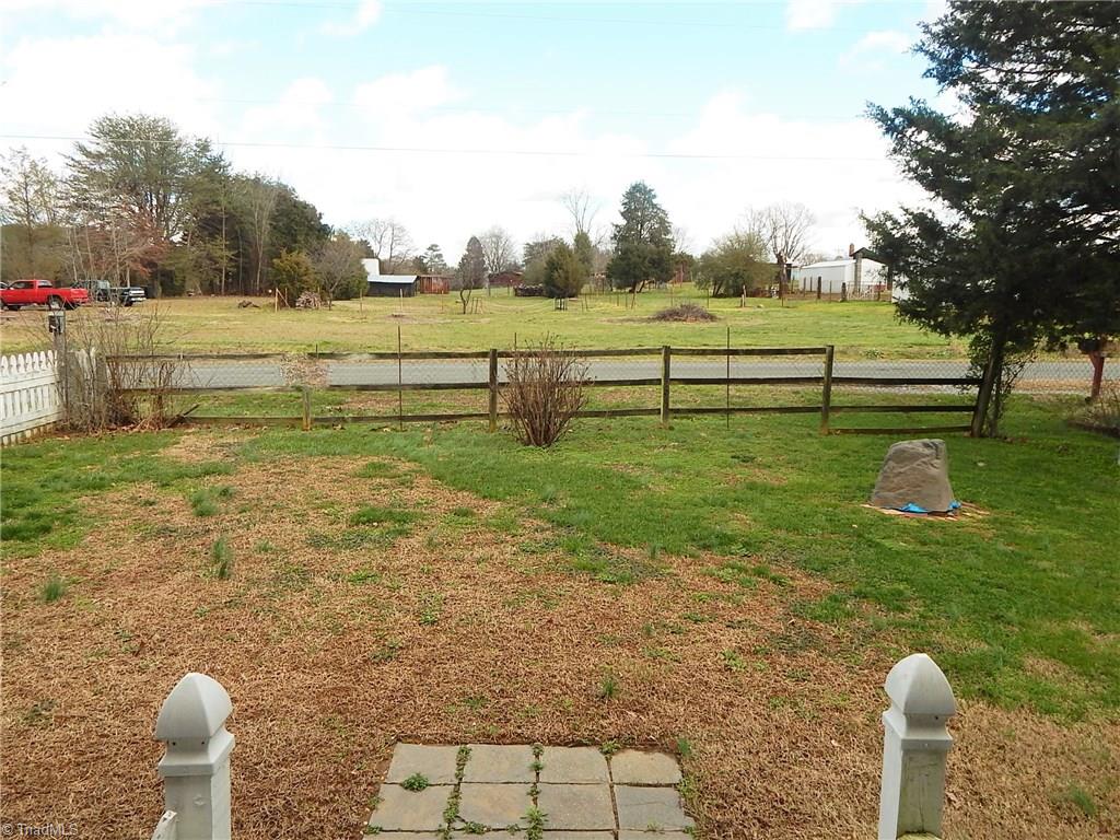 8607 Hudson James Road Summerfield, NC 27358 - Photo 22 of 30 Front yard