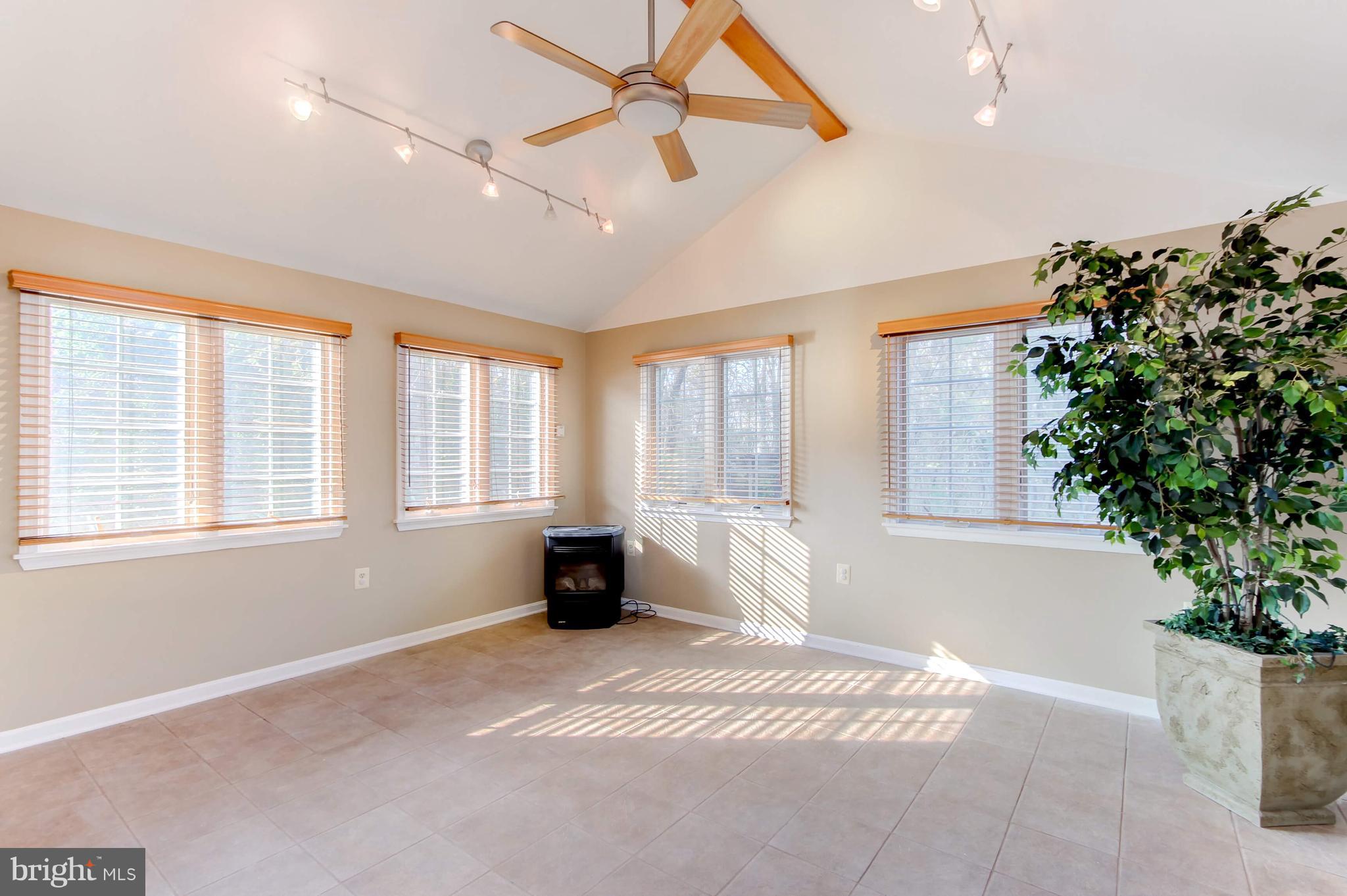 8927 Mayflower Road Baltimore, MD 21237 - Photo 12 of 42 Gallery Image 12