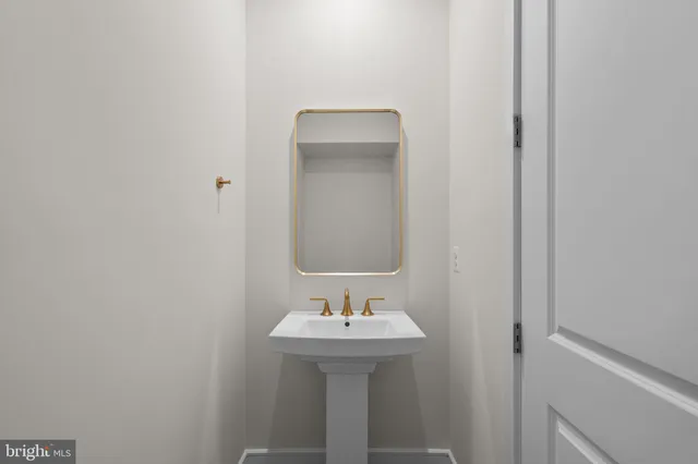 $715,169 | 1013 Captain Richards Court, Marshall, VA 20115