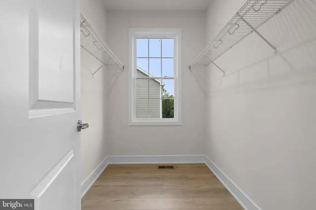 $715,169 | 1013 Captain Richards Court, Marshall, VA 20115