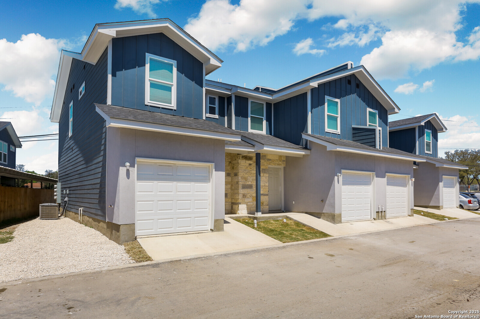 6922 Crestway Road San Antonio, TX 78239 - Photo 1 of 17