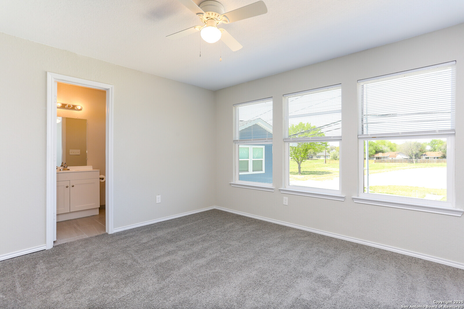 6922 Crestway Road San Antonio, TX 78239 - Photo 11 of 17