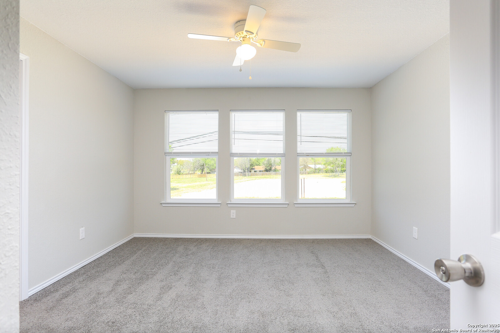 6922 Crestway Road San Antonio, TX 78239 - Photo 10 of 17