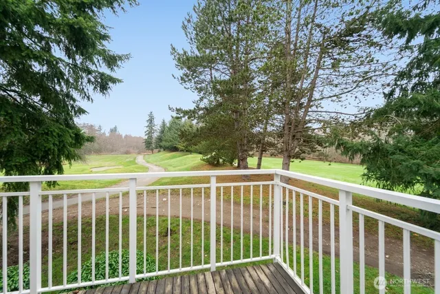 $2,175 | 12303 Harbour Pointe Boulevard, Unit FF208, Mukilteo, WA 98275