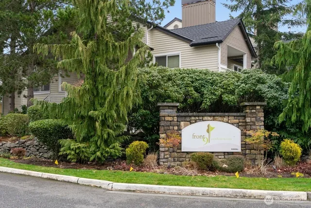 $2,175 | 12303 Harbour Pointe Boulevard, Unit FF208, Mukilteo, WA 98275