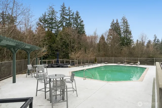 $2,175 | 12303 Harbour Pointe Boulevard, Unit FF208, Mukilteo, WA 98275