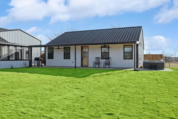 $1,949,000 | 413 Hoot Avenue, Graford, TX 76449