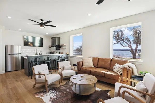 $1,949,000 | 413 Hoot Avenue, Graford, TX 76449