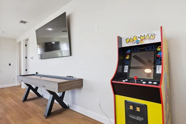 $1,949,000 | 413 Hoot Avenue, Graford, TX 76449