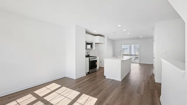 $299,990 | 1415 Oakfield Lane, Pingree Grove, IL 60140