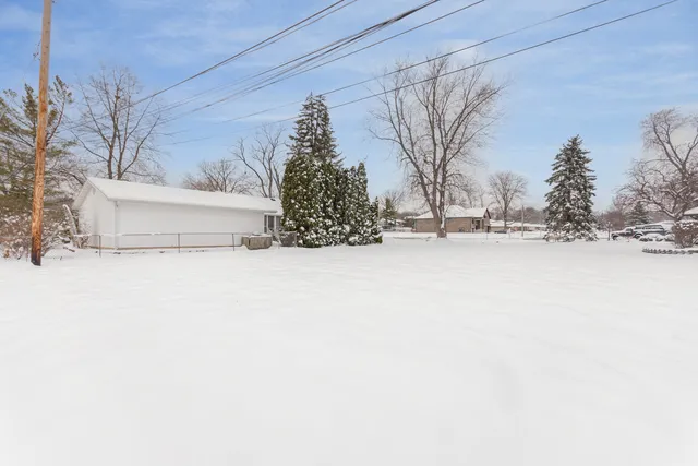 $295,000 | 8331 West 102nd Place, Palos Hills, IL 60465