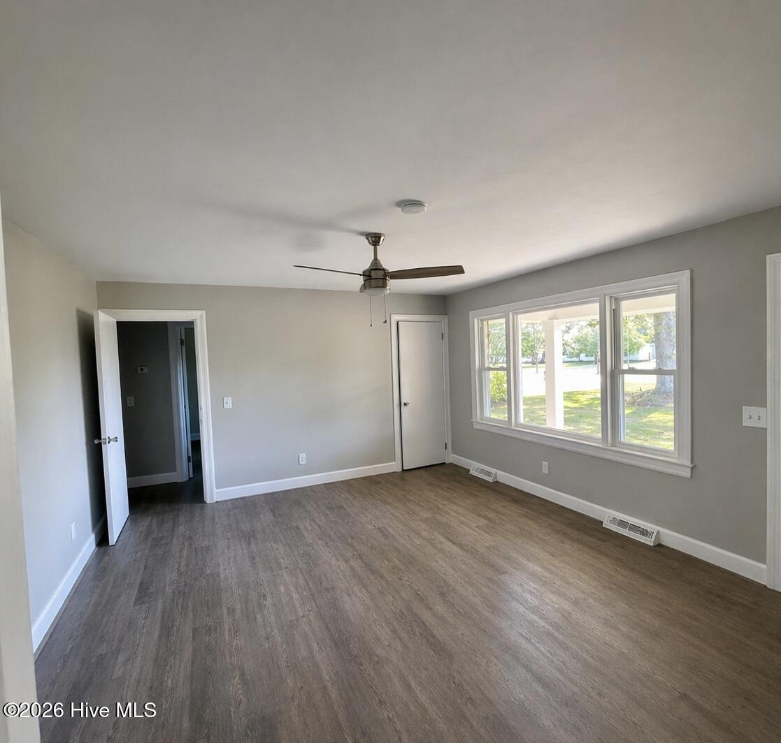 7511 Bakertown Road East Macclesfield, NC 27852 - Photo 2 of 15 Living Room