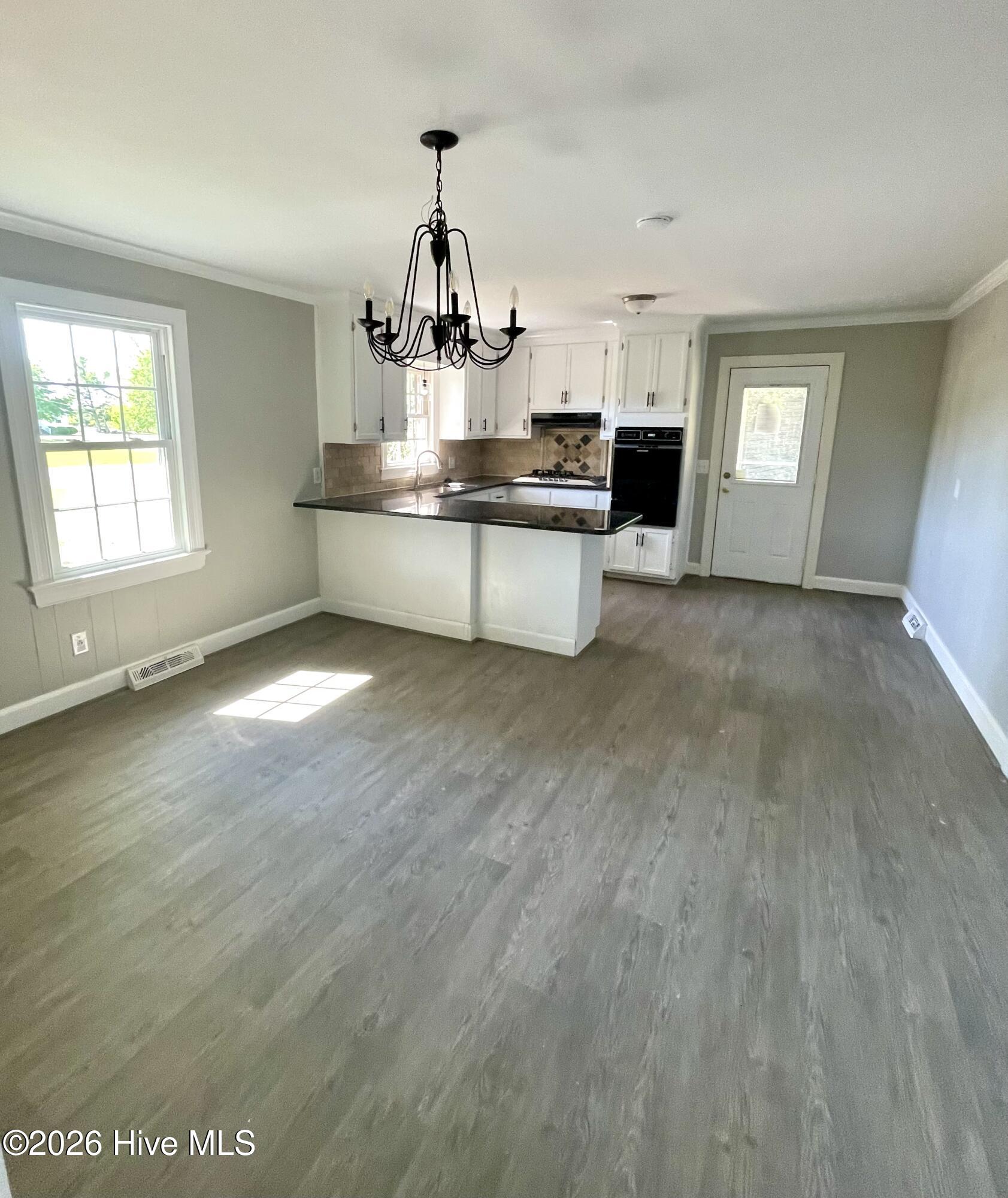 7511 Bakertown Road East Macclesfield, NC 27852 - Photo 4 of 15 Eat-in Kitchen