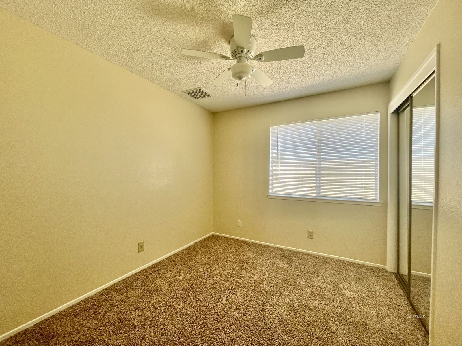 253 West Mariposa Avenue Ridgecrest, CA 93555 - Photo 20 of 36 Gallery Image 20
