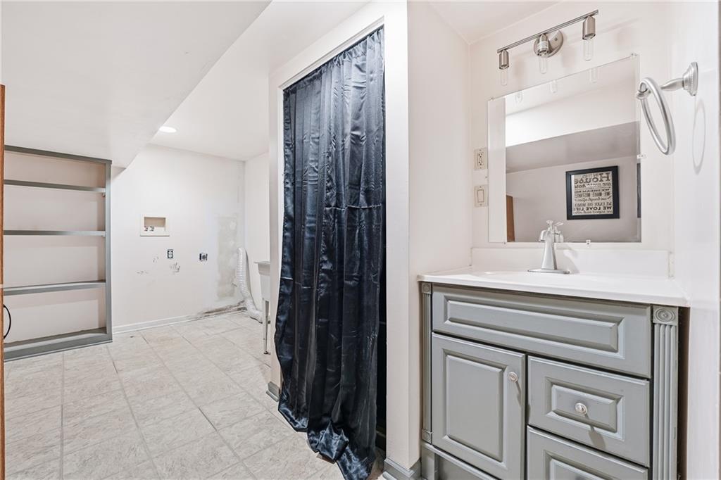 745 Robertson Road Hermitage, PA 16148 - Photo 30 of 33