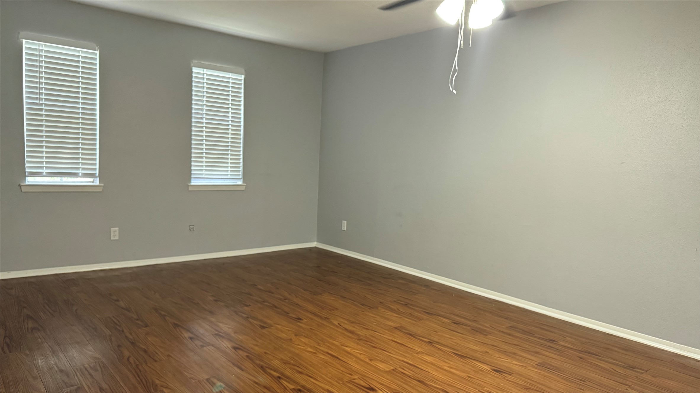 7925 Grove Ridge Drive Houston, TX 77061 - Photo 3 of 30