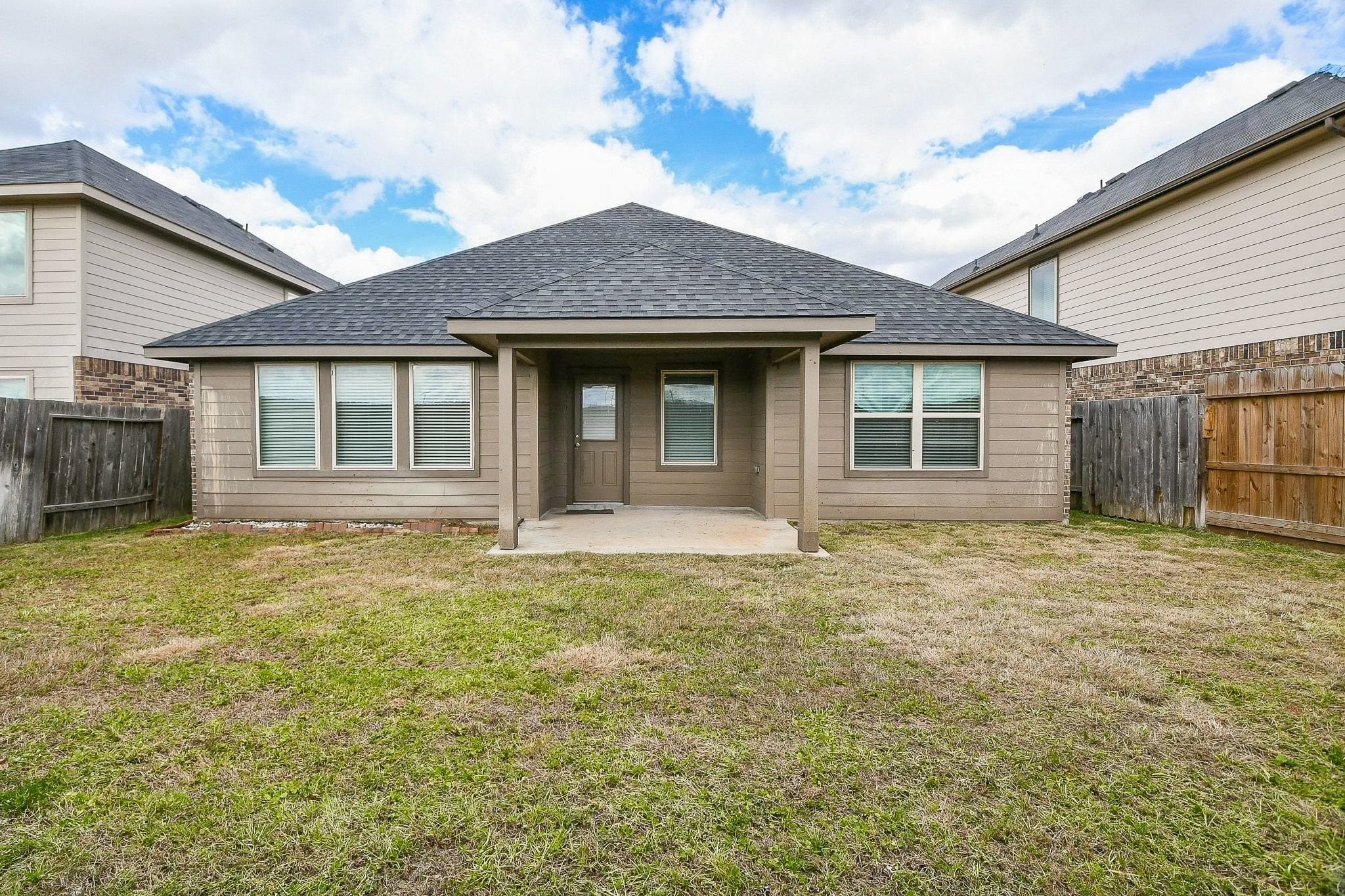 1515 Anyder Place Houston, TX 77047 - Photo 20 of 21 a house with yard