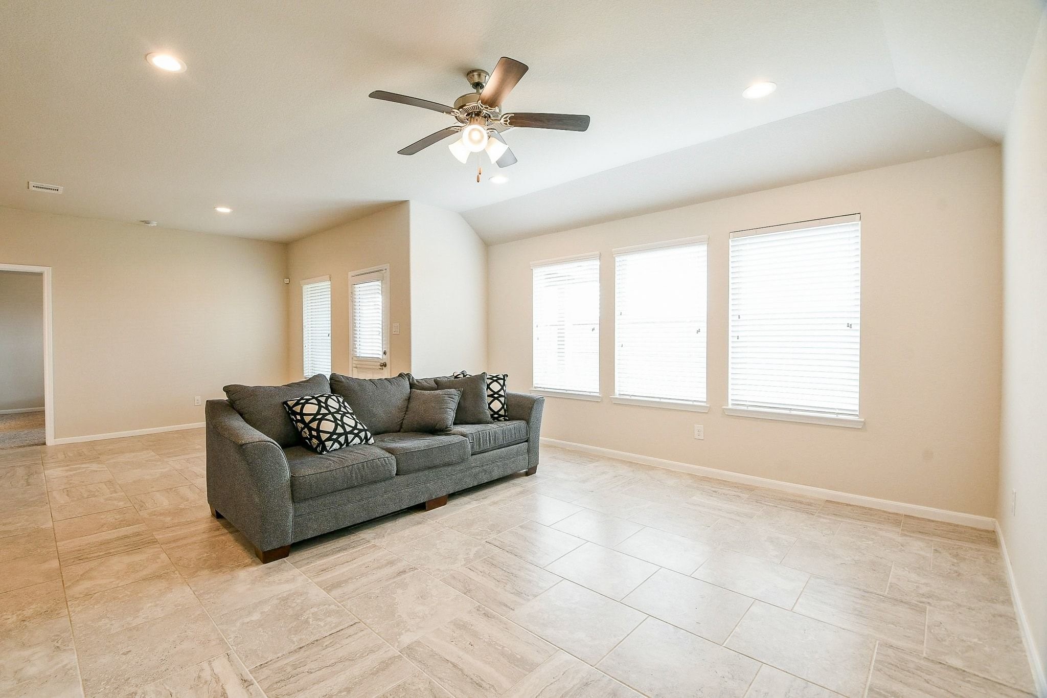 1515 Anyder Place Houston, TX 77047 - Photo 10 of 21 a living room with furniture and a large window
