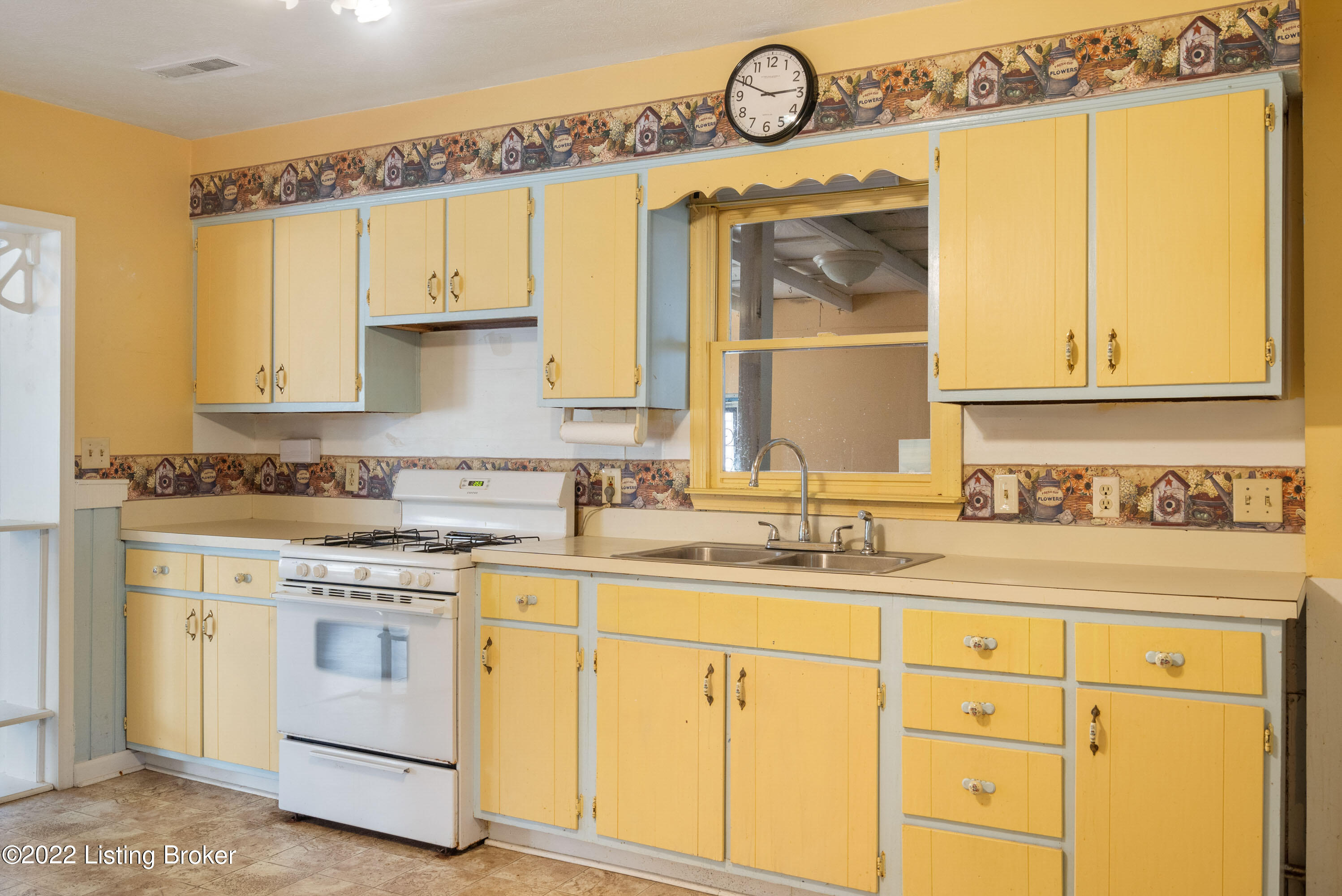 350 Raymond Road Shepherdsville, KY 40165 - Photo 13 of 41 Kitchen