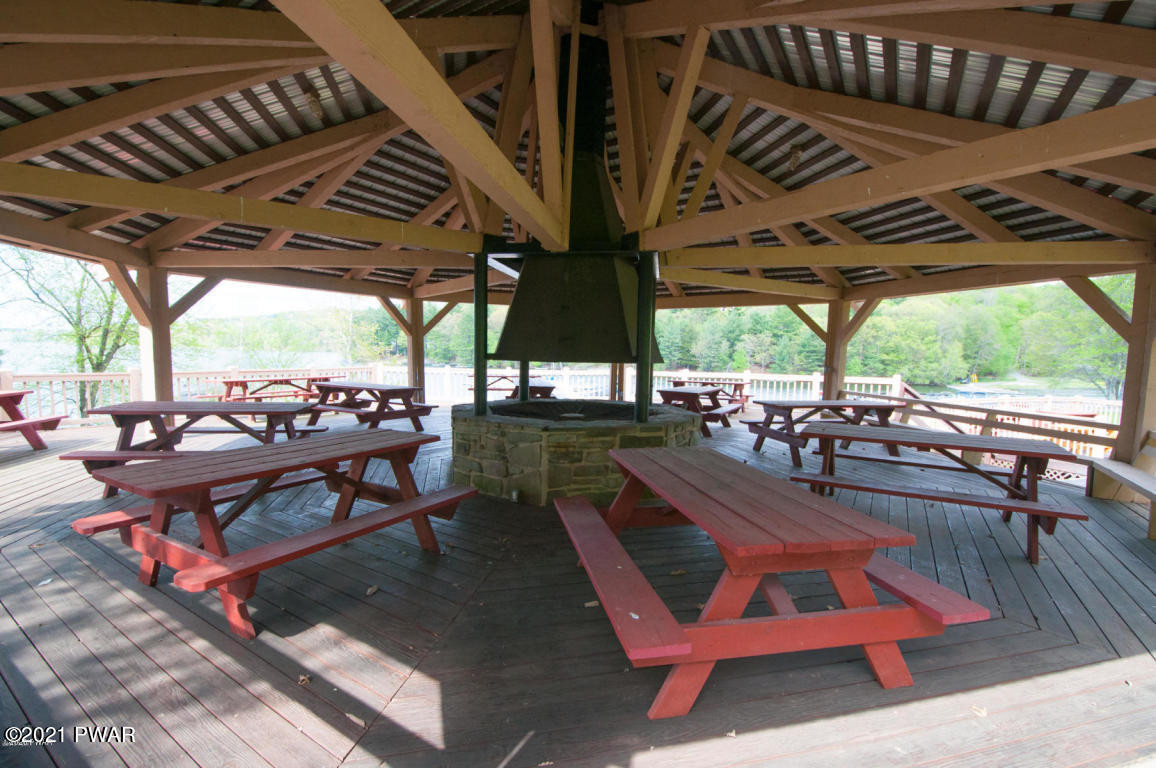 147 Tuckermans Ravine Ravine, Unit RAVINE Tafton, PA 18464 - Photo 26 of 32 Picnic pavilion